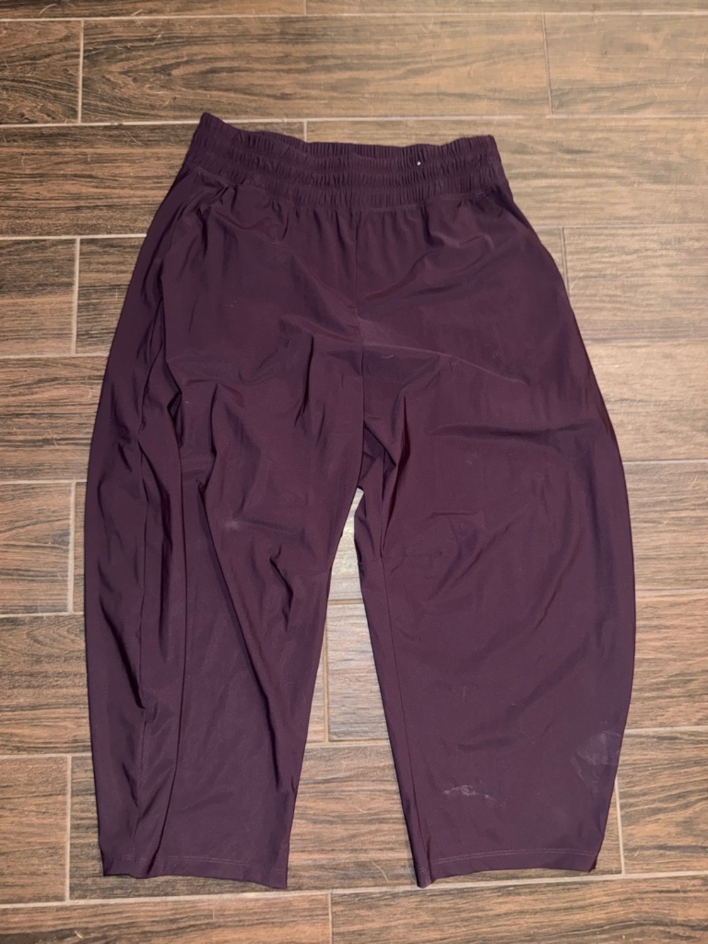 Old Navy SleekTech Petite Barrel leg Active Pants in Plum